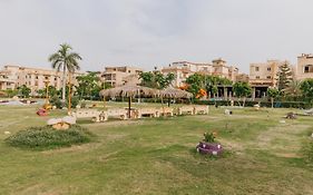 The Garden Suites Near Cfc By Elegant